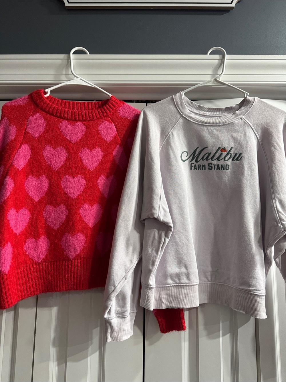 Group of 2 women’s sweater/sweatshirt!